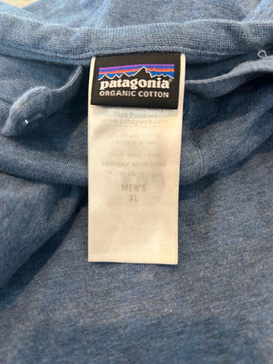 Patagonia Blue Short Sleeve Henley Tee size XL has slight wear overall GUC - Picture 2 of 4